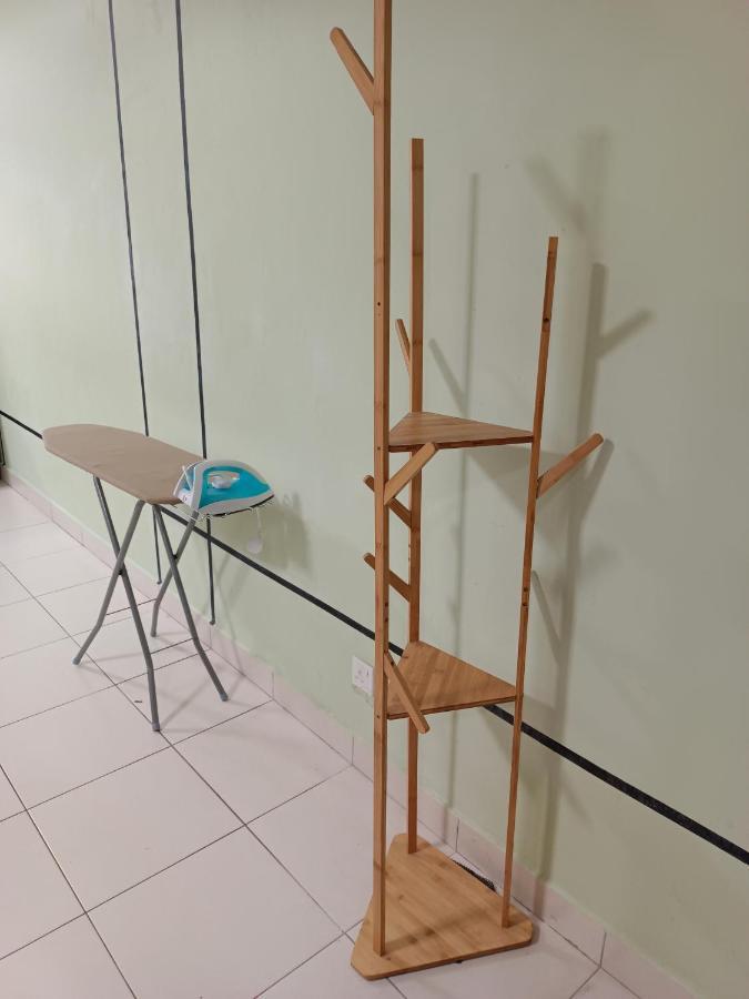 Nena Homestay Setia Alam, Air Conditioned, High Speed Internet シャー・アラム エクステリア 写真