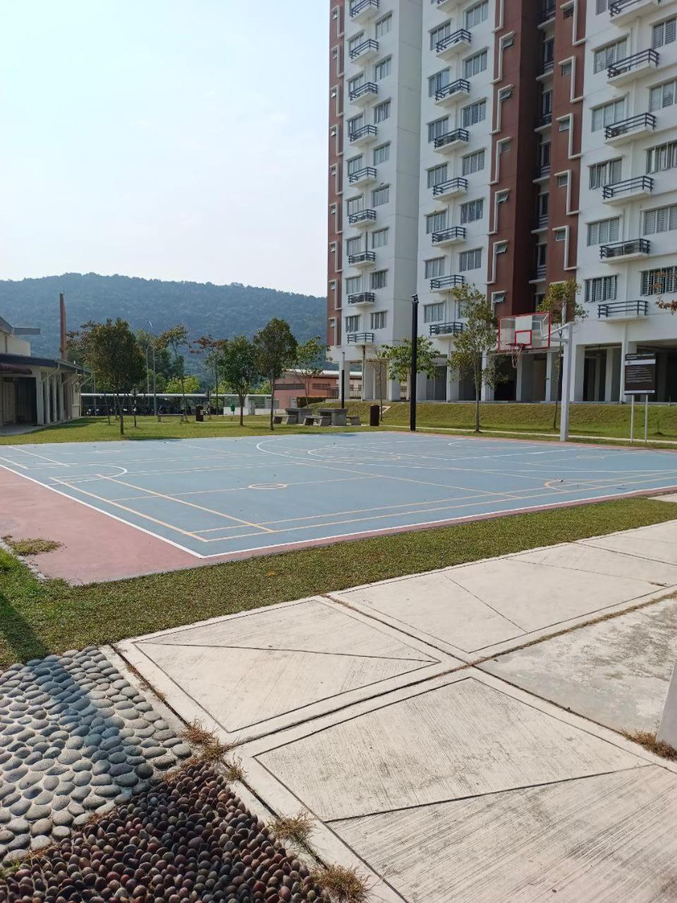 Nena Homestay Setia Alam, Air Conditioned, High Speed Internet シャー・アラム エクステリア 写真